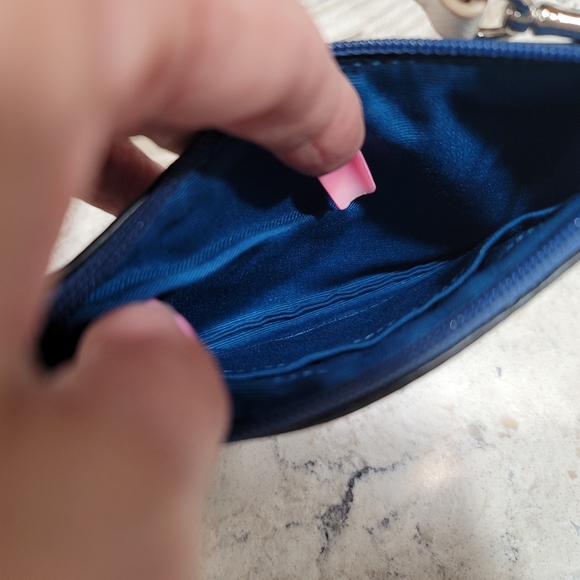 Coach wristlet - Picture 3 of 3